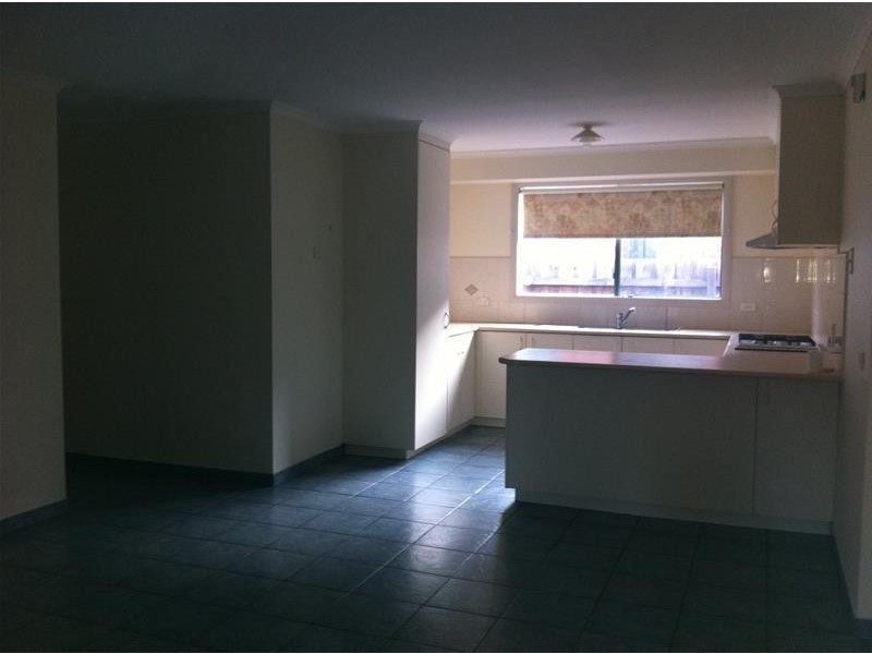 43 Emily Drive, Narre Warren VIC 3805