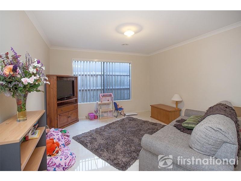9 Gallery Way, Pakenham VIC 3810