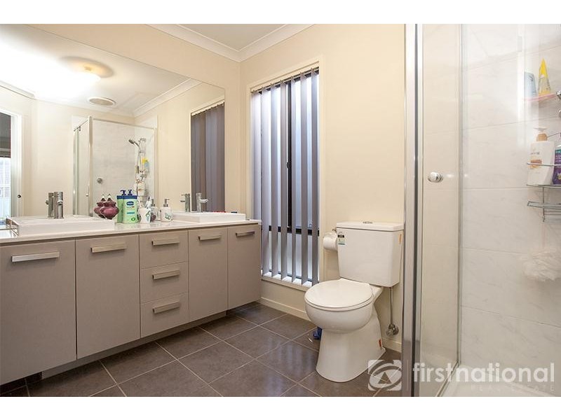 9 Gallery Way, Pakenham VIC 3810