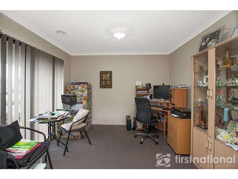 9 Gallery Way, Pakenham VIC 3810