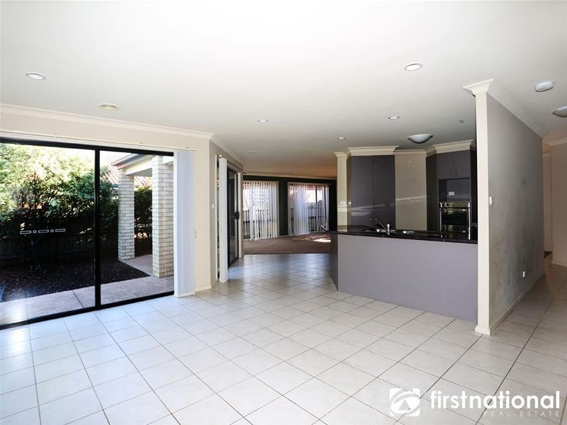 40 Fieldstone Boulevard, Beaconsfield VIC 3807
