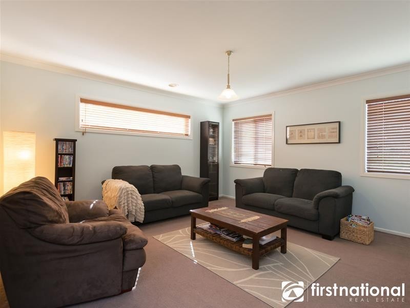 10 Daventry Court, Berwick VIC 3806