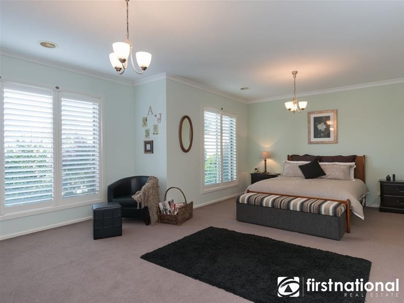 10 Daventry Court, Berwick VIC 3806