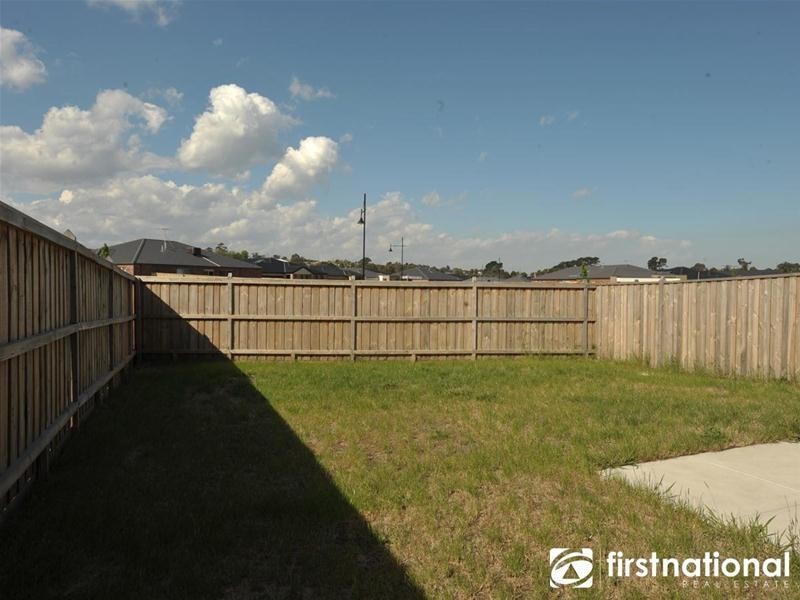 4 Tiffany Close, Pakenham VIC 3810