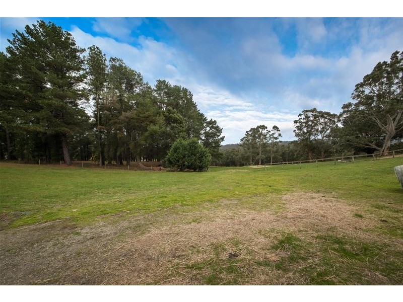 215 Harvie Road, Pakenham Upper VIC 3810