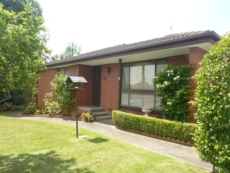 9/11 Wilson Street, Berwick VIC 3806