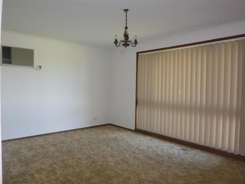 9/11 Wilson Street, Berwick VIC 3806