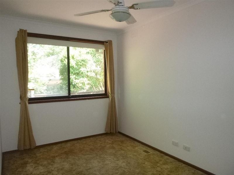 9/11 Wilson Street, Berwick VIC 3806