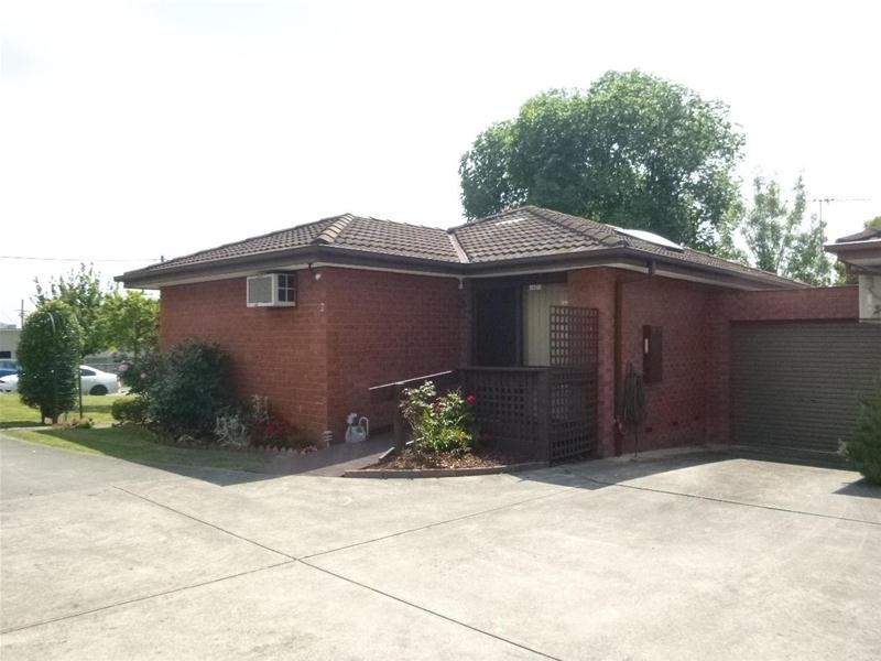 9/11 Wilson Street, Berwick VIC 3806