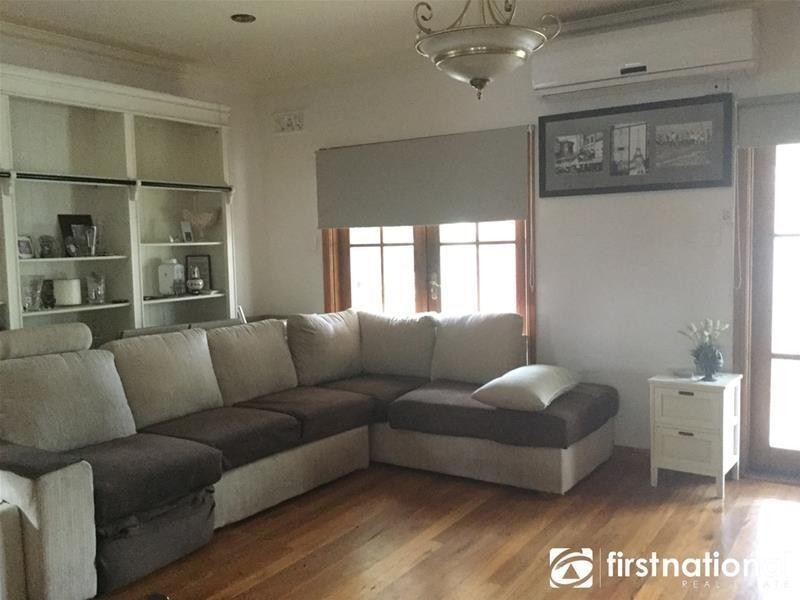 16 Spring Circuit, Pakenham VIC 3810