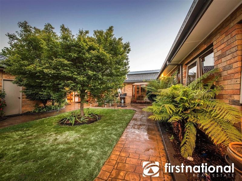 17 Brisbane Street, Berwick VIC 3806