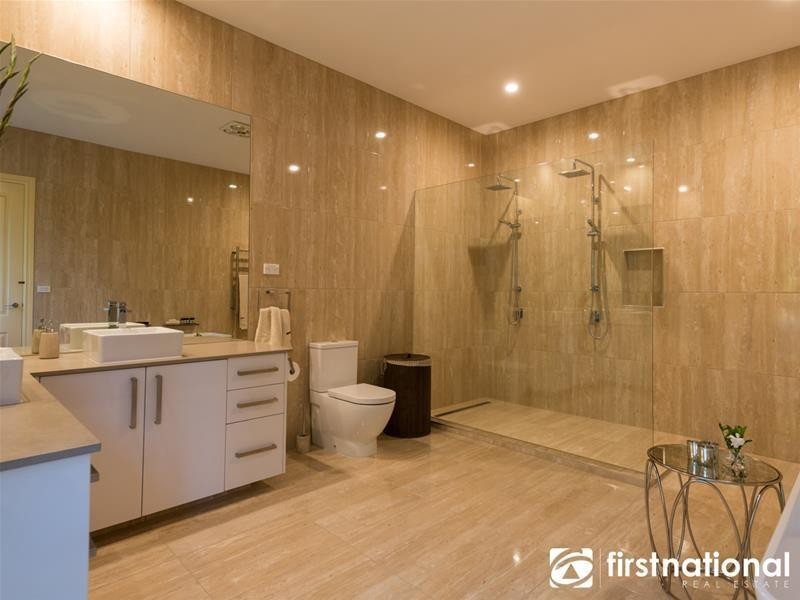 42-43 Caithwill Court, Narre Warren North VIC 3804