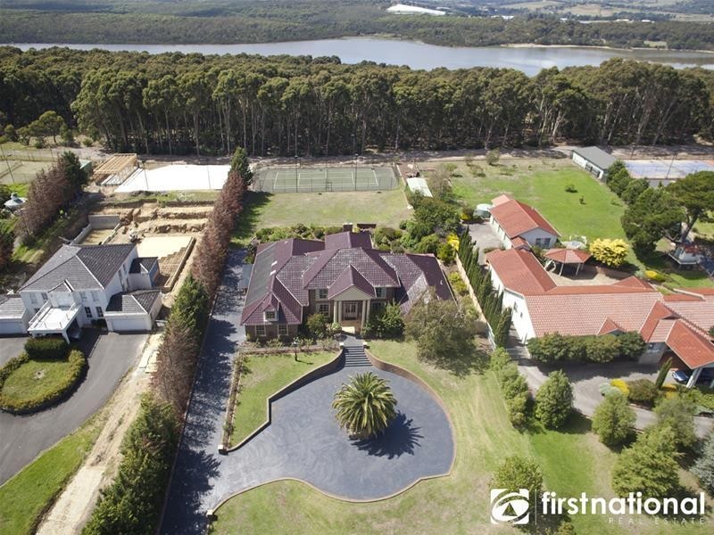 42-43 Caithwill Court, Narre Warren North VIC 3804