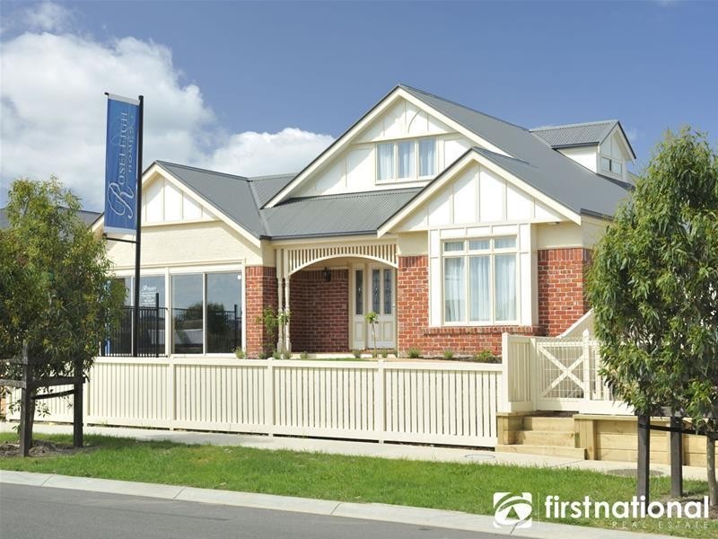 15 Villella Drive, Pakenham VIC 3810