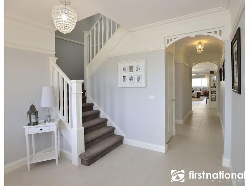 15 Villella Drive, Pakenham VIC 3810