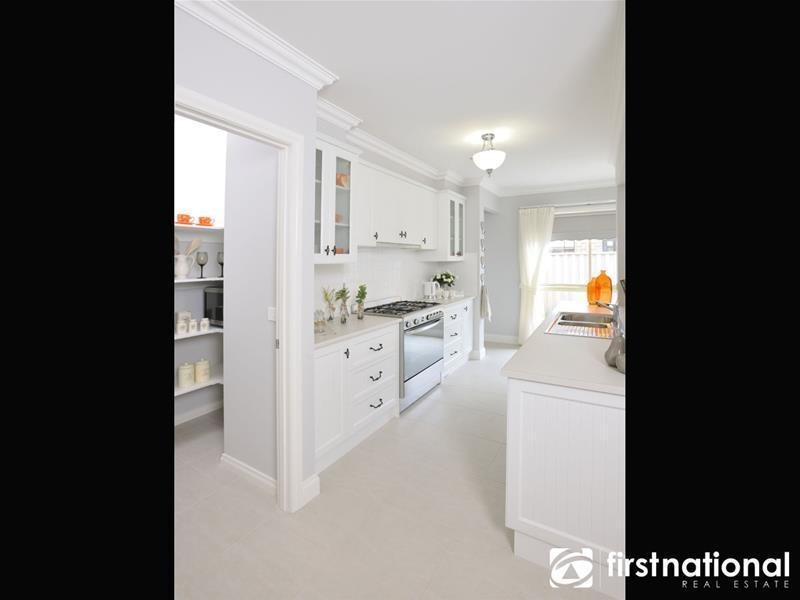 15 Villella Drive, Pakenham VIC 3810