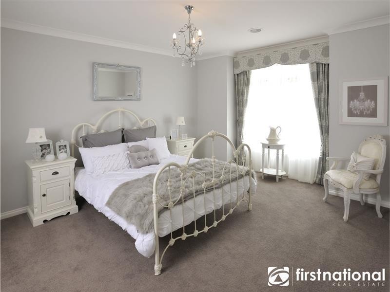 15 Villella Drive, Pakenham VIC 3810