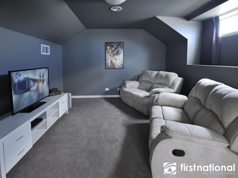 15 Villella Drive, Pakenham VIC 3810