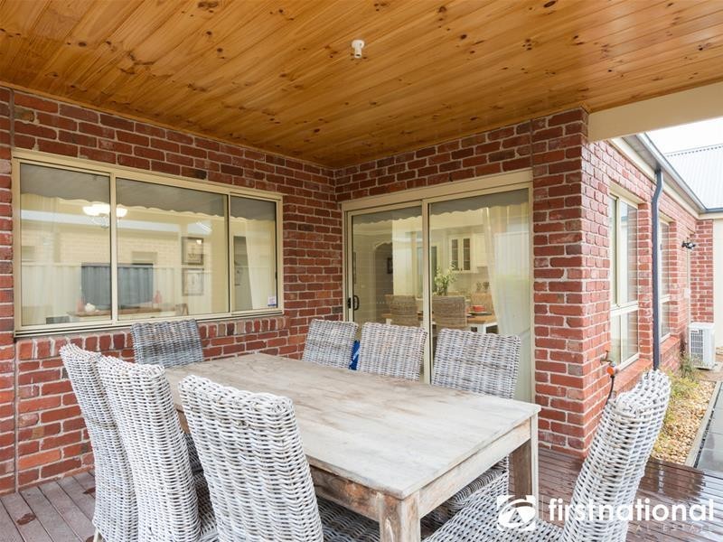 15 Villella Drive, Pakenham VIC 3810