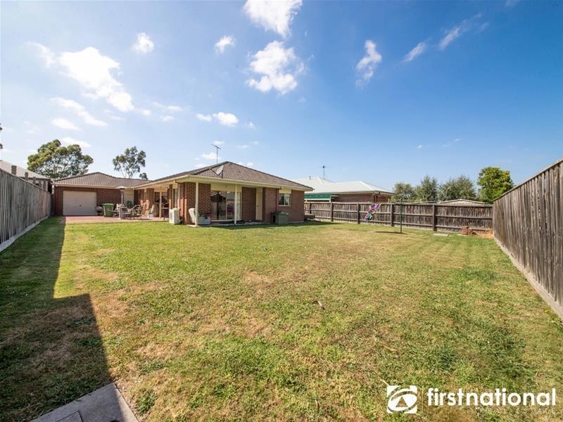 38 Stockmans Circuit, Pakenham VIC 3810