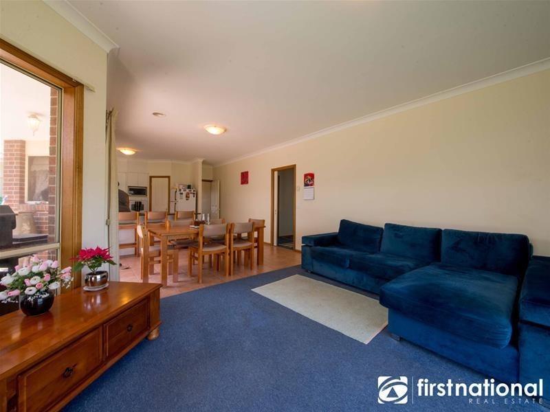 38 Stockmans Circuit, Pakenham VIC 3810