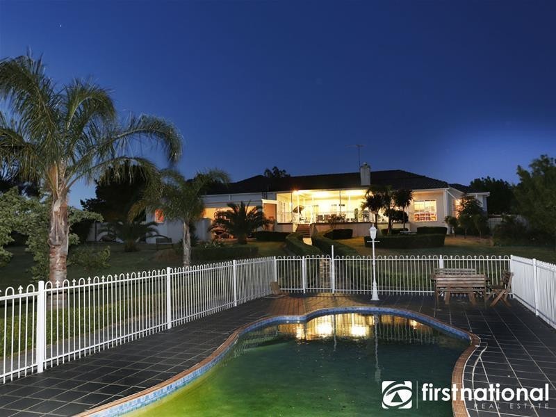 49-51 Fontaine Terrace, Narre Warren North VIC 3804