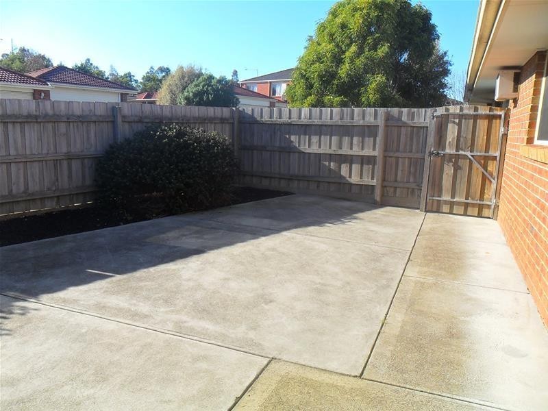 15 Sanctuary Rise, Narre Warren VIC 3805