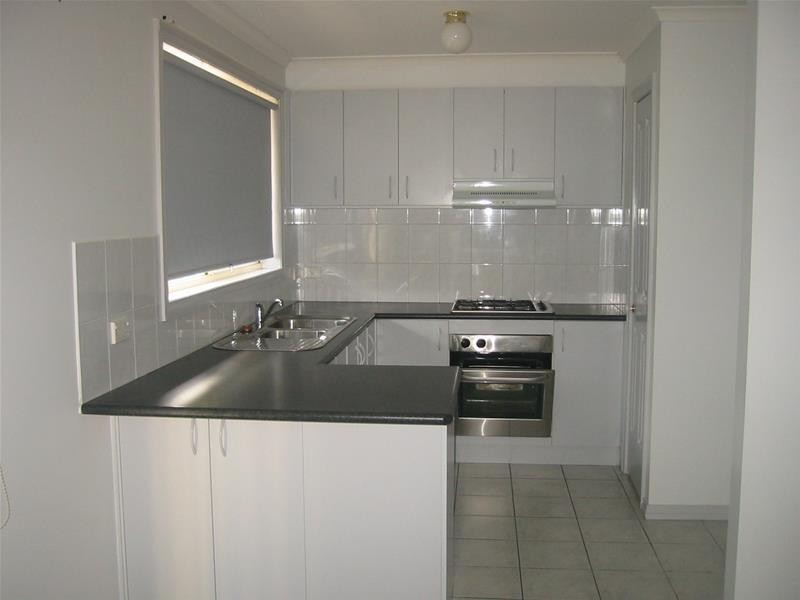 15 Sanctuary Rise, Narre Warren VIC 3805