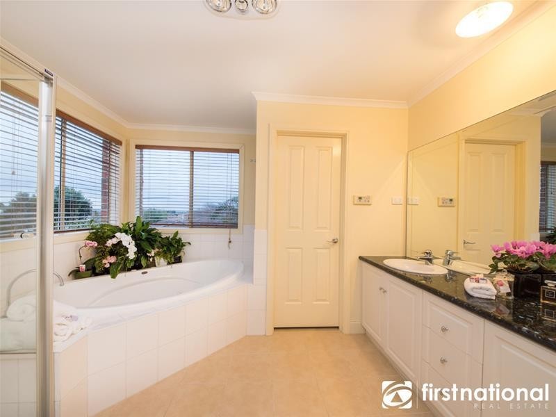 3 Pimento Close, Narre Warren South VIC 3805