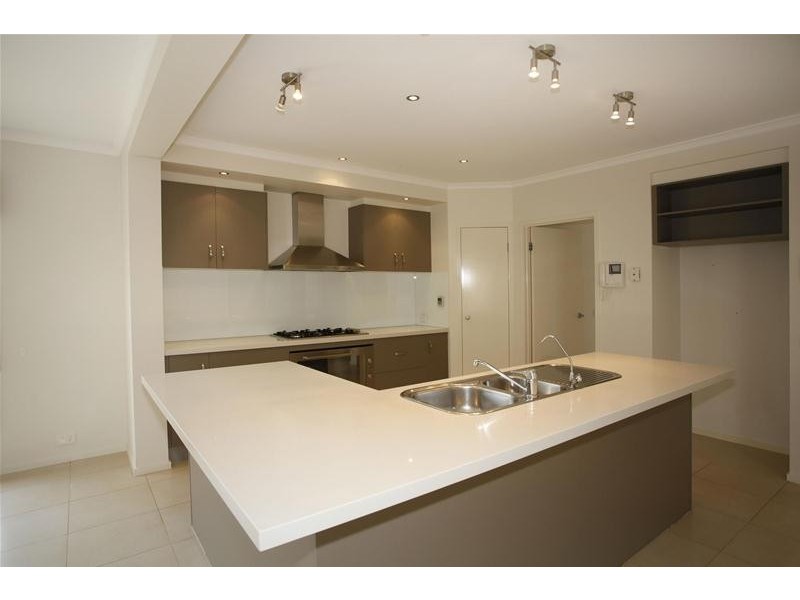 8 Viewpoint Place, Berwick VIC 3806