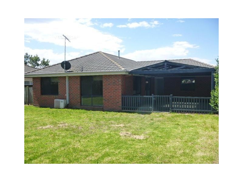 76 Harrington Drive, Narre Warren South VIC 3805