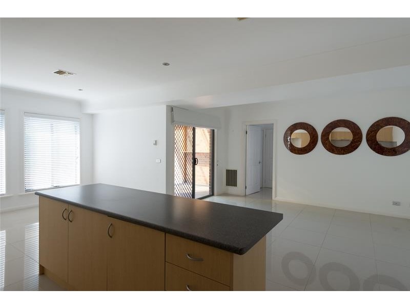 1 Cropton Place, Narre Warren South VIC 3805