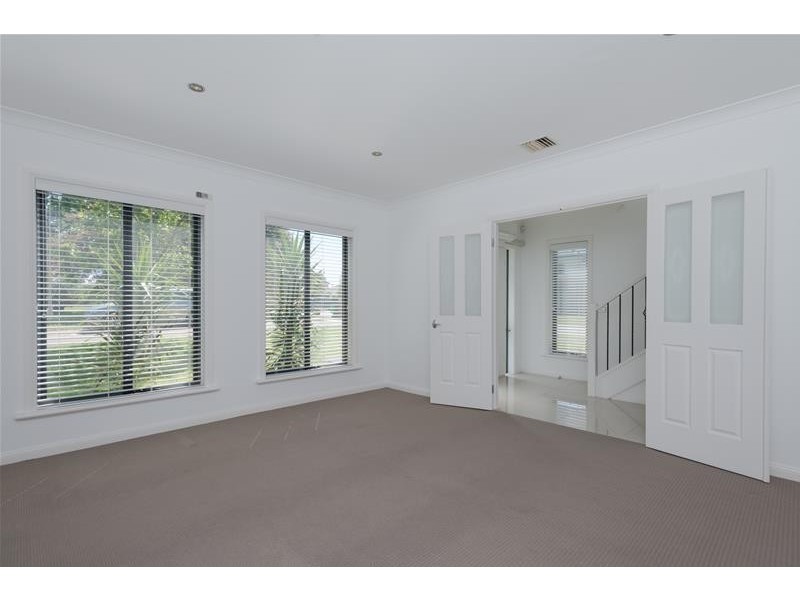 1 Cropton Place, Narre Warren South VIC 3805