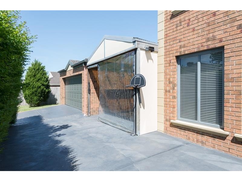 1 Cropton Place, Narre Warren South VIC 3805