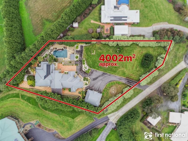 15-16 Tamara Close, Berwick VIC 3806