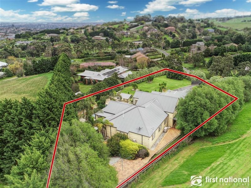 15-16 Tamara Close, Berwick VIC 3806