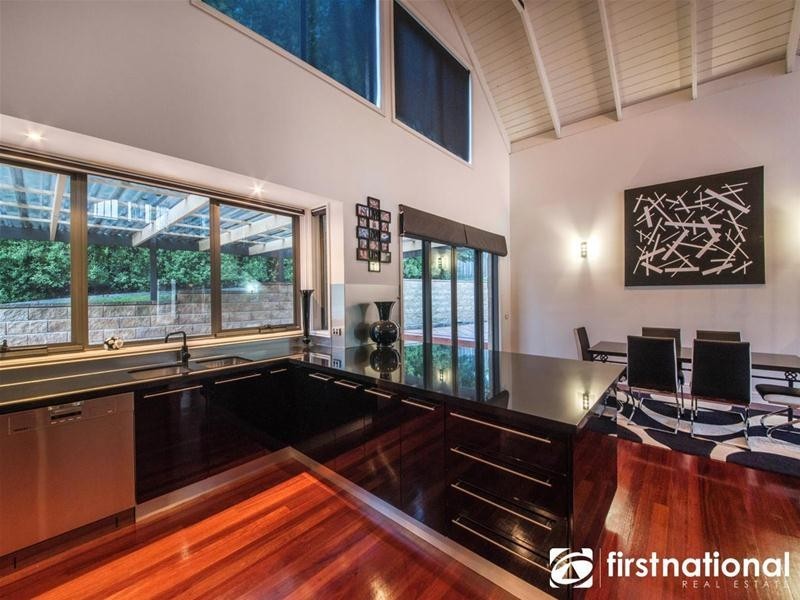 15-16 Tamara Close, Berwick VIC 3806