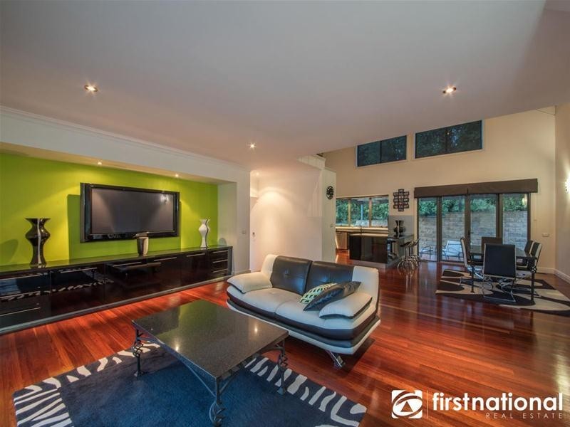 15-16 Tamara Close, Berwick VIC 3806