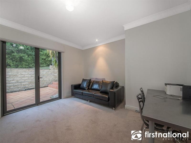 15-16 Tamara Close, Berwick VIC 3806