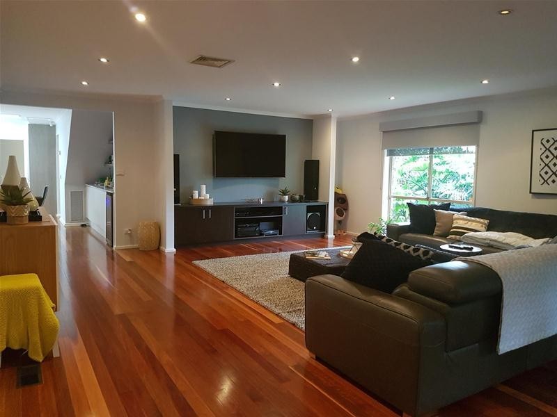 9 Bournevale Drive, Berwick VIC 3806