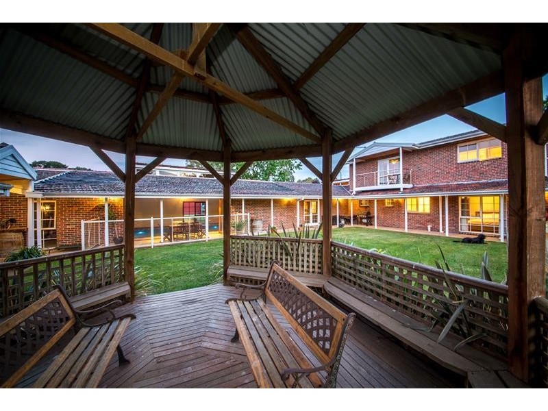 6 Fox Road, Narre Warren North VIC 3804