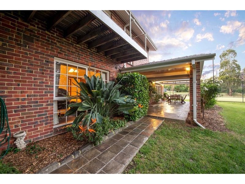 6 Fox Road, Narre Warren North VIC 3804