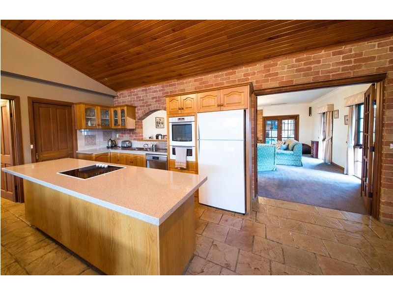 6 Fox Road, Narre Warren North VIC 3804