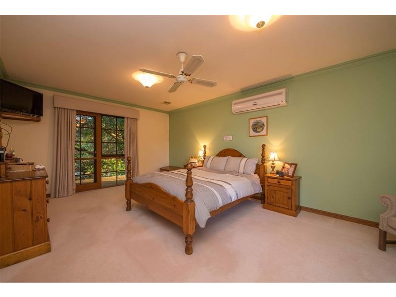 6 Fox Road, Narre Warren North VIC 3804