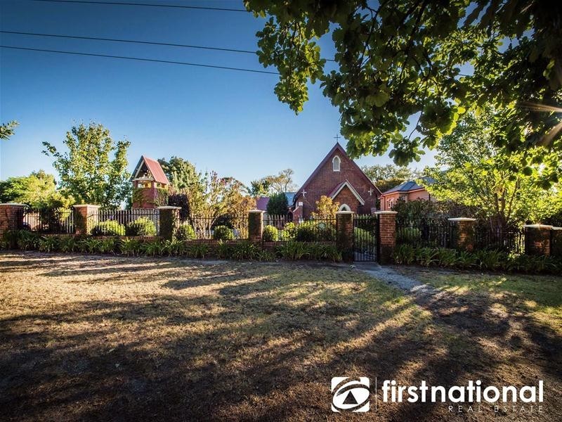 8 Palmerston Street, Berwick VIC 3806