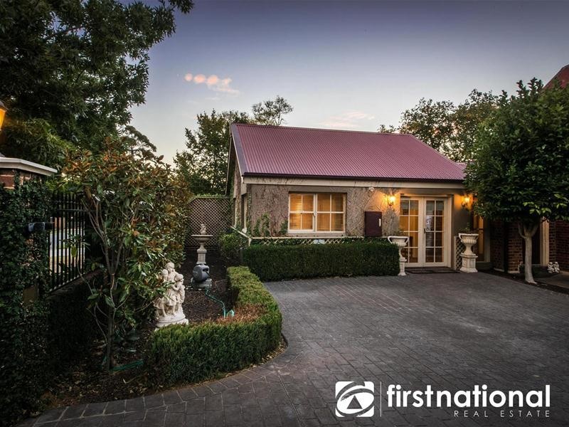 8 Palmerston Street, Berwick VIC 3806