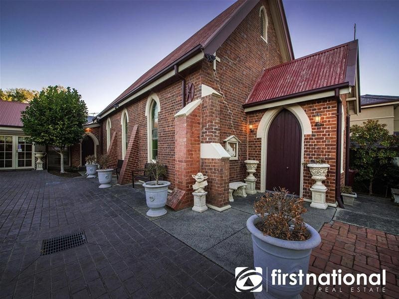 8 Palmerston Street, Berwick VIC 3806