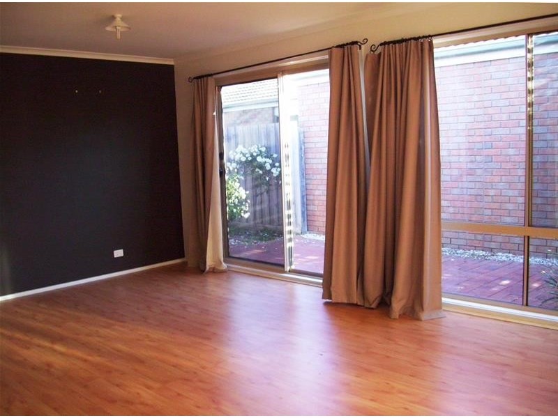 15 Lochard Terrace, Narre Warren South VIC 3805