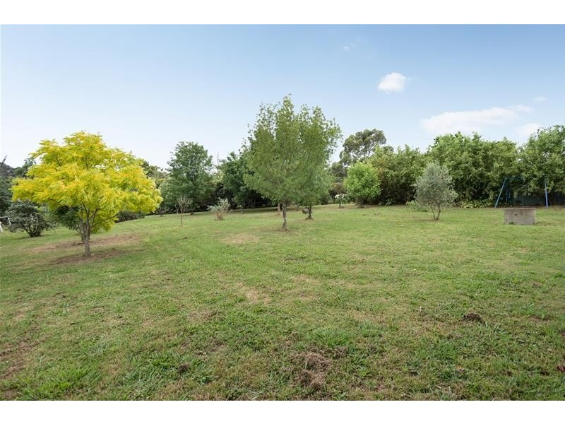 128 Tivendale Road, Officer VIC 3809