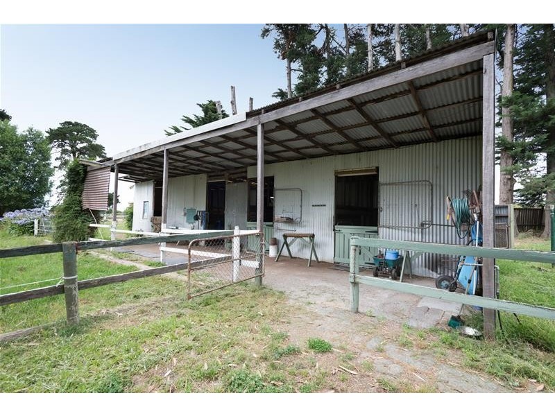 128 Tivendale Road, Officer VIC 3809